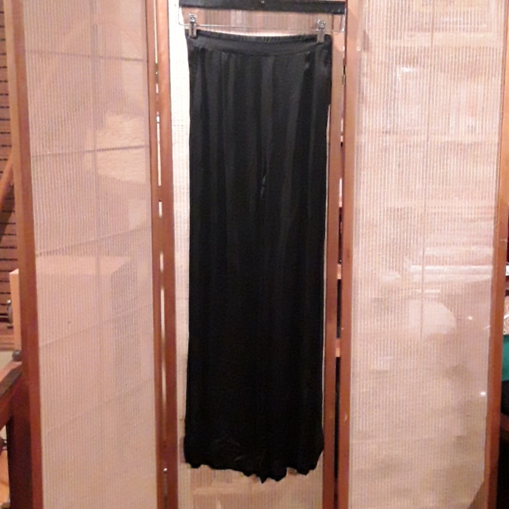 Wide legged pants by Velvet
